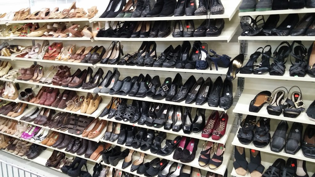 The Salvation Army Thrift Store | 1424 McPhillips St, Winnipeg, MB R2V 3C5, Canada | Phone: (204) 586-2556