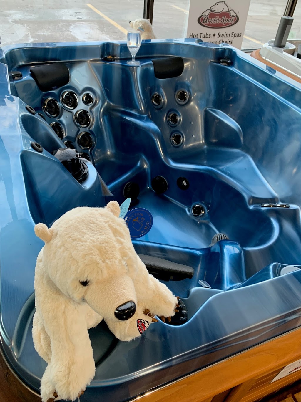 Arctic Spas Kitchener Factory Showroom | 907 Frederick St, Kitchener, ON N2B 2B9, Canada | Phone: (226) 240-0114