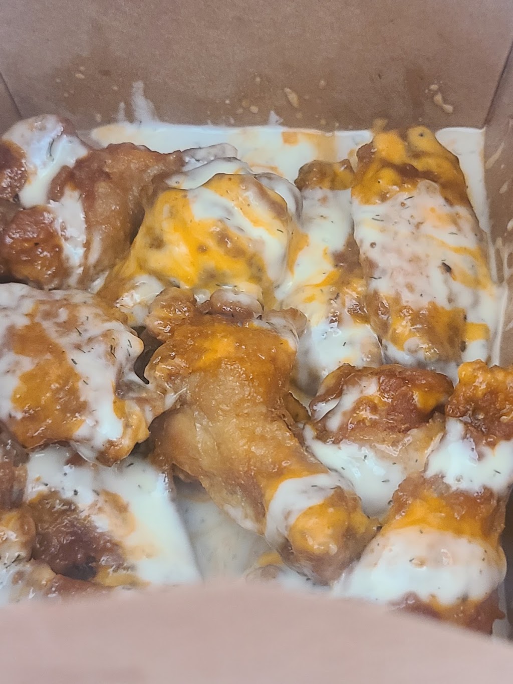 Wild Wing | 168 Simcoe St, Tillsonburg, ON N4G 2J1, Canada | Phone: (519) 842-7474