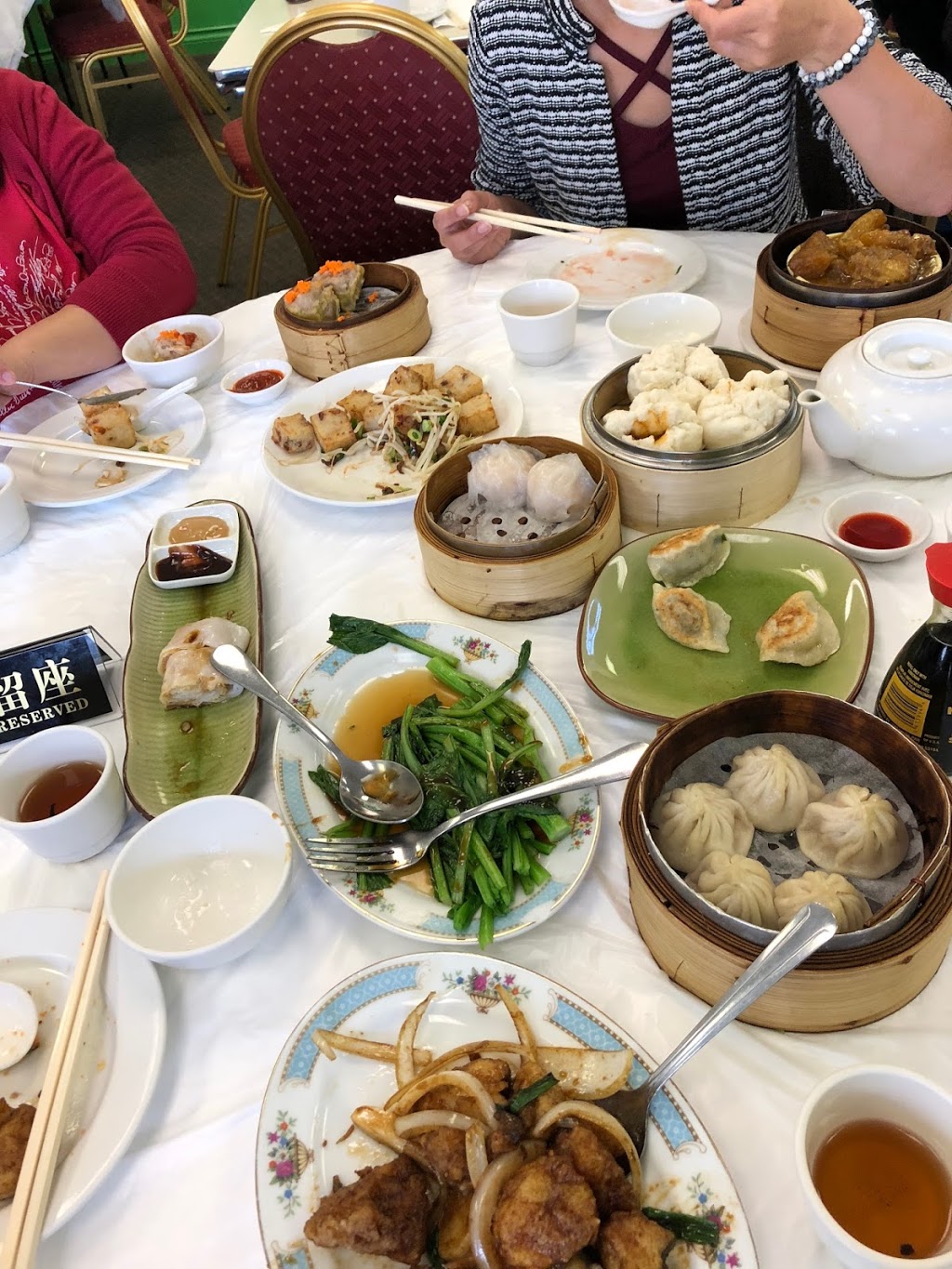 Spring Garden Chinese Seafood Restaurant | 832 12th St, New Westminster, BC V3M 4K3, Canada | Phone: (604) 525-6000