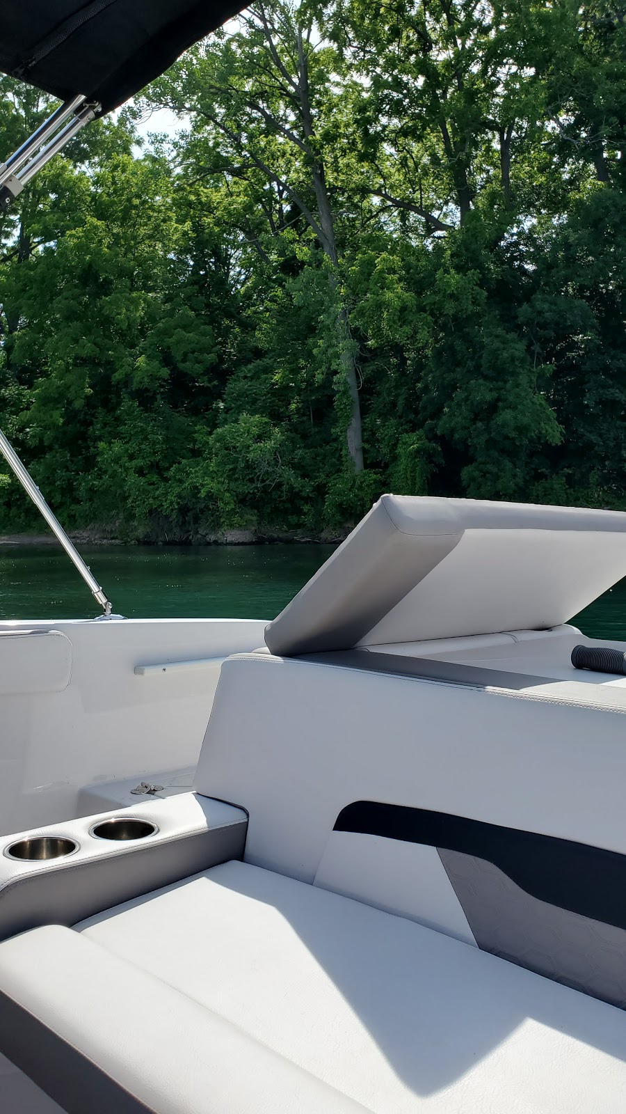 Smugglers Cove Boat Club | 16001 Niagara River Pkwy, NOTL, ON L0S 1J0, Canada | Phone: (905) 468-3331