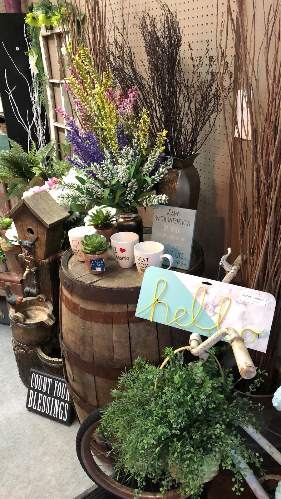 The Village Shoppe - Formerly known as "Grannys Bouquet" | 113B Central Ave E, Linden, AB T0M 1J0, Canada | Phone: (403) 546-2268
