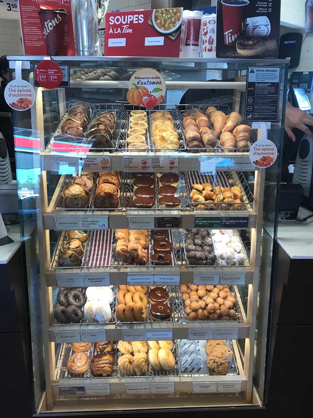 Tim Hortons | 3340 Bd des Sources, Dollard-des-Ormeaux, QC H9B 1Z9, Canada | Phone: (514) 685-1133