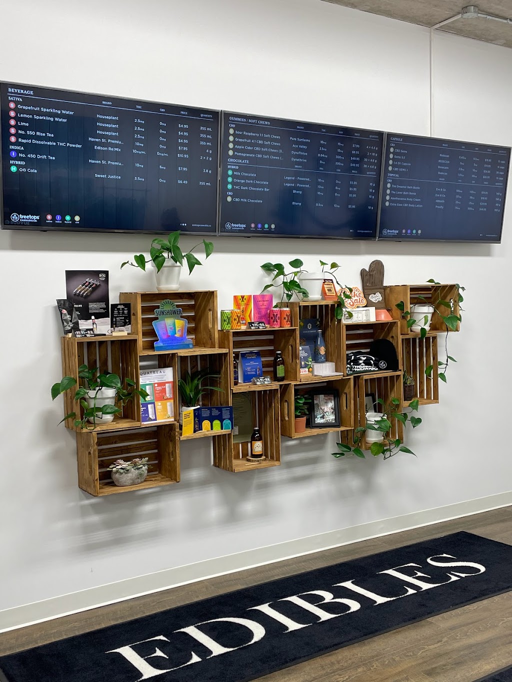 TreeTops Cannabis Co. | 1255 Kilally Rd, London, ON N5Y 6K9, Canada | Phone: (519) 453-6996