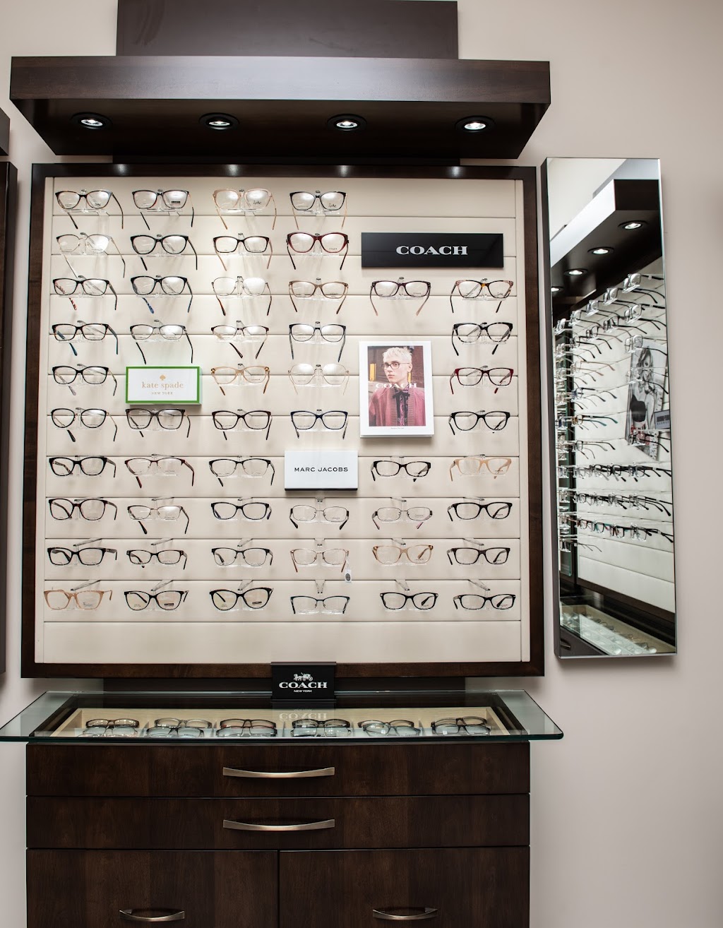 Alcona Eyecare Centre, Innisfil, Ontario | 1070 Innisfil Beach Rd UNIT 11, Innisfil, ON L9S 4T9, Canada | Phone: (705) 294-5444