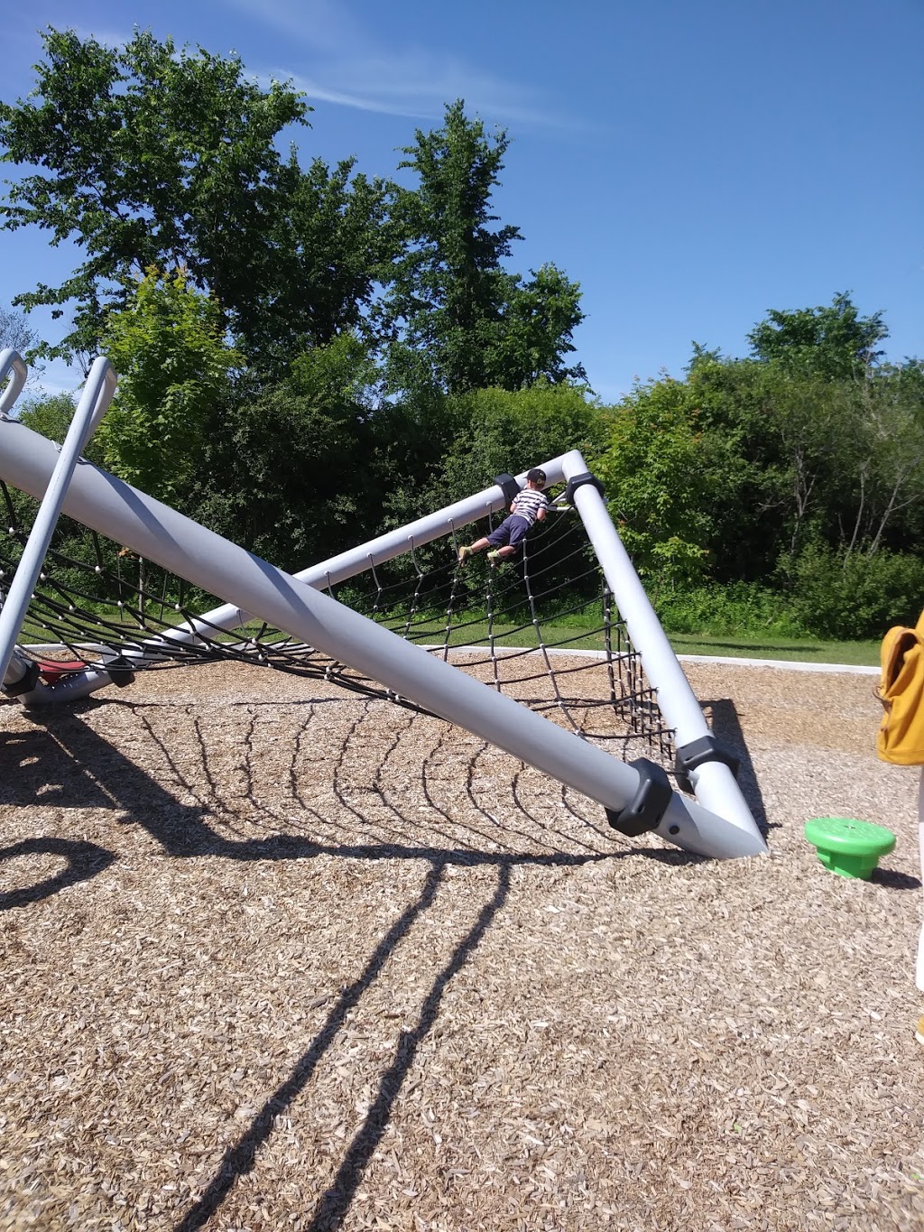 Central Park | 205 Rue de Bruxelles, Gatineau, QC J9J 0G5, Canada | Phone: (819) 595-2002
