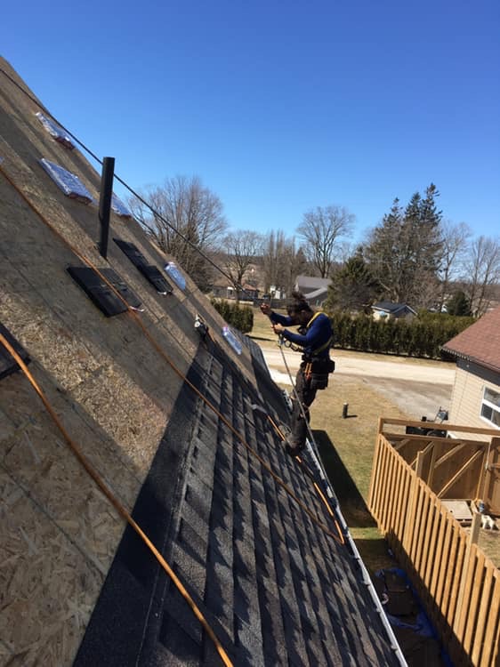 Vida Roofing | 405 Burnett Ave, Cambridge, ON N1T 1G7, Canada | Phone: (519) 239-6699