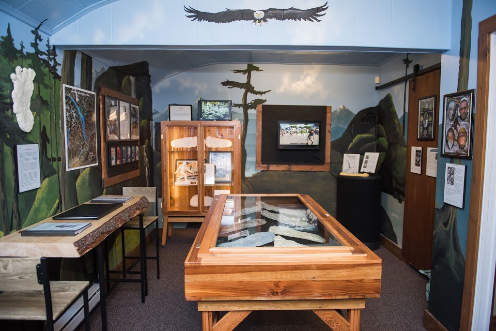 Harrison Visitor Centre and Sasquatch Museum | 499 Hot Springs Rd, Harrison Hot Springs, BC V0M 1K0, Canada | Phone: (604) 796-5581