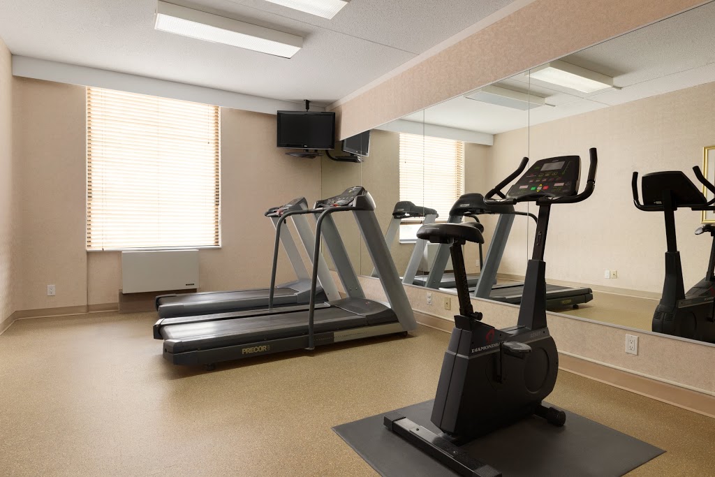 Days Inn by Wyndham Ottawa West | 350 Moodie Dr, Nepean, ON K2H 8G3, Canada | Phone: (613) 726-1717