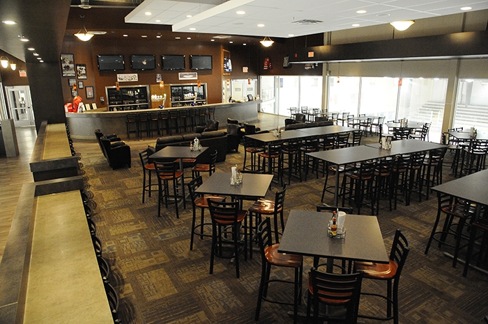 The Press Box Restaurant & Sports Bar | 3969 Portage Ave, Saint Eustache, MB R0H 1H0, Canada | Phone: (204) 926-5871