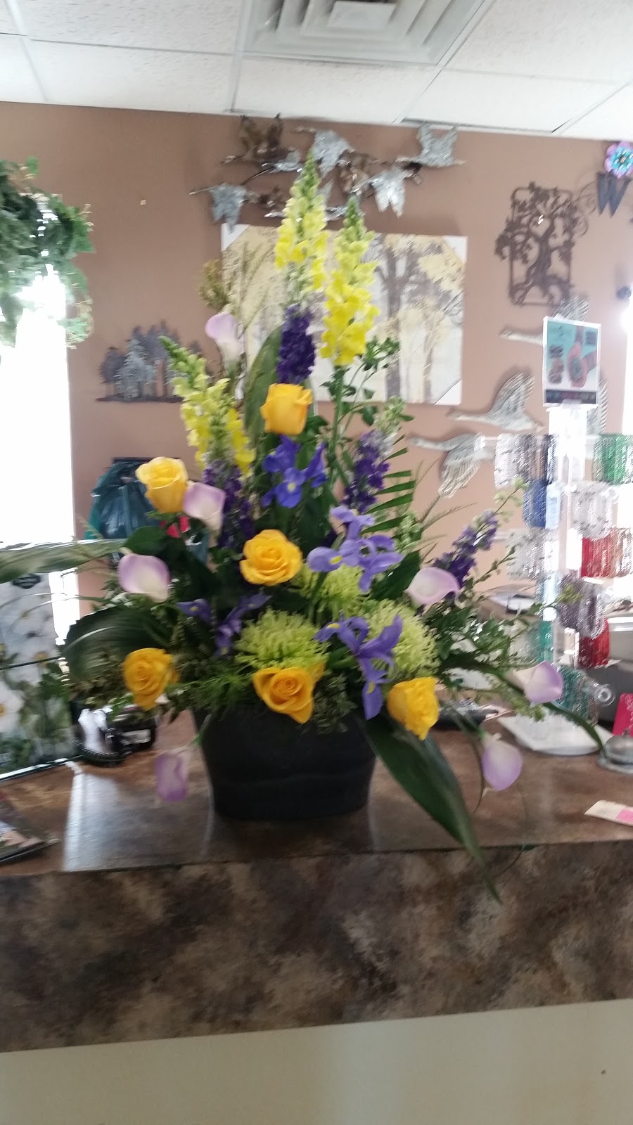 All Seasons Nursery And Flowers | 254 Margaret Ave, Wallaceburg, ON N8A 2A1, Canada | Phone: (519) 627-6086