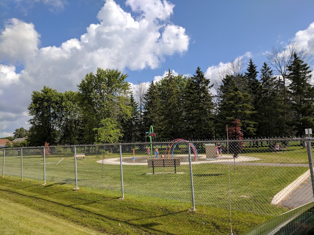 Parc Yahoo Park | 2 Marcel St, Embrun, ON K0A 1W0, Canada | Phone: (613) 443-3066