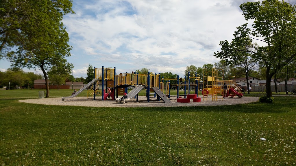 Perimeterl Grandmont Park | Richmond Lakes, Winnipeg, MB R3V, Canada