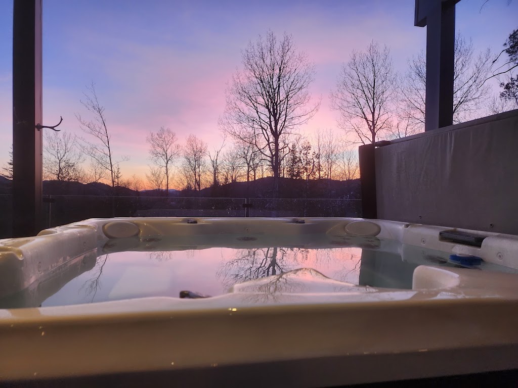 Chalet calme au sommet | 31 rue prestige, Saint-Côme, QC J0K 2B0, Canada | Phone: (438) 837-9145