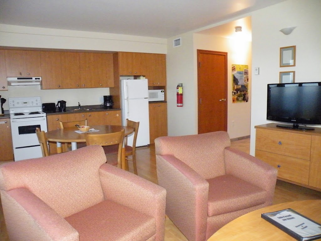 Condo-Hôtels Natakam | 13 Rue Tashi, Les Escoumins, QC G0T 1K0, Canada | Phone: (418) 233-2266