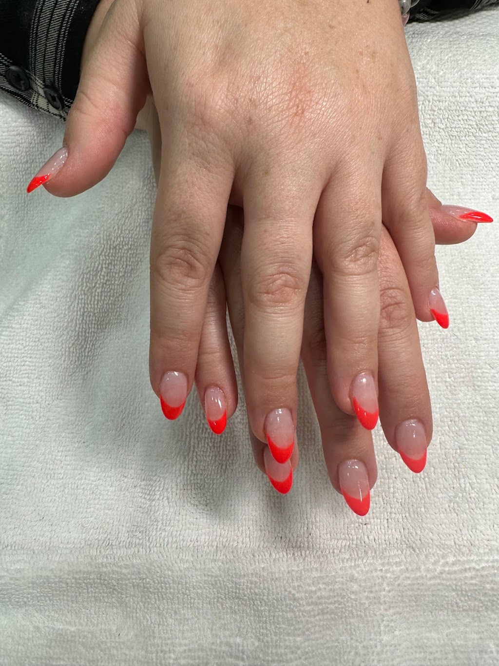 Ongles Happy Spa | 50 Bd Saint-Charles, Beaconsfield, QC H9W 3P3, Canada | Phone: (514) 426-2562