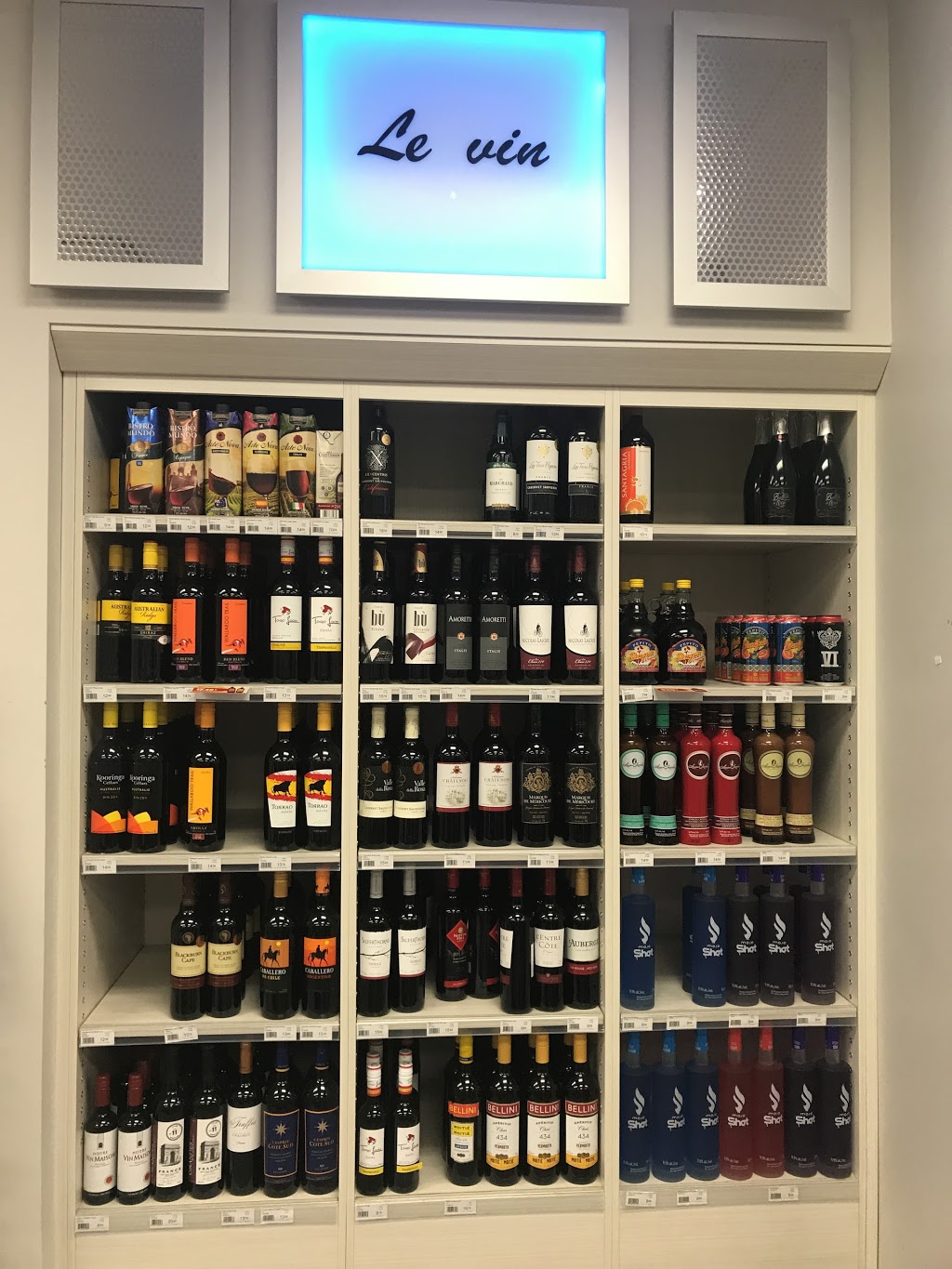 Le Magasin | 991 Route de Fossambault, Saint-Augustin-de-Desmaures, QC G3A 1W8, Canada | Phone: (418) 878-3577