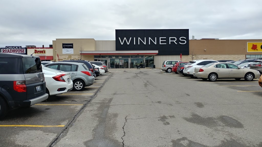 Winners | clothing store | 1131 Dundas St W, Mississauga, ON L5C 1C4, Canada | 9056150032 OR +1 905-615-0032