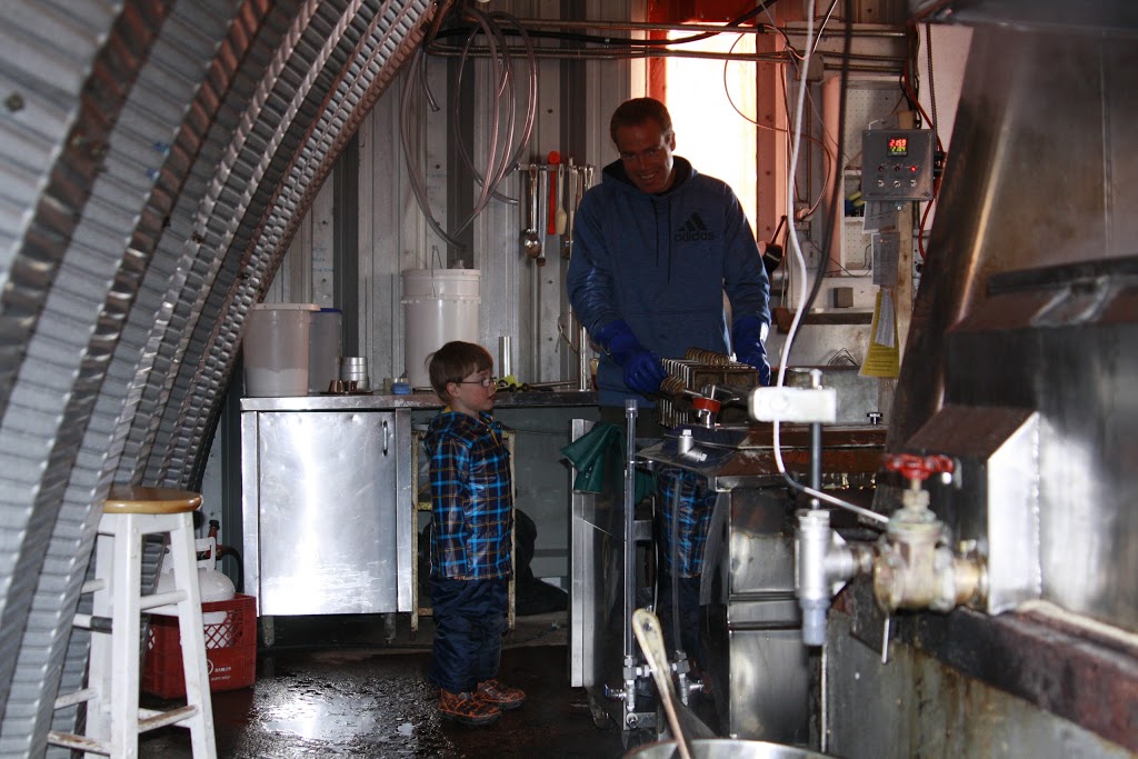 Maple Mist Farm | 1927 Kemptown Rd, Kemptown, NS B6L 2J2, Canada | Phone: (902) 657-3711