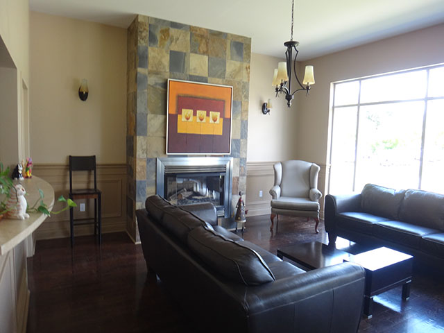 Bourg Du Village | 25 Place Casavant, Sainte-Thérèse, QC J7E 5X1, Canada | Phone: (450) 508-2000
