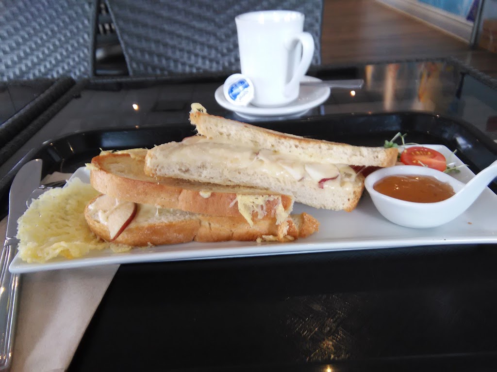 Café Pain Voyageur | 369 Rue King E, Sherbrooke, QC J1G 1A8, Canada | Phone: (819) 566-1111