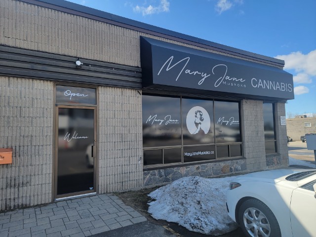 Mary Jane Muskoka | 440 Ecclestone Dr #13, Bracebridge, ON P1L 1Z6, Canada | Phone: (705) 394-7420