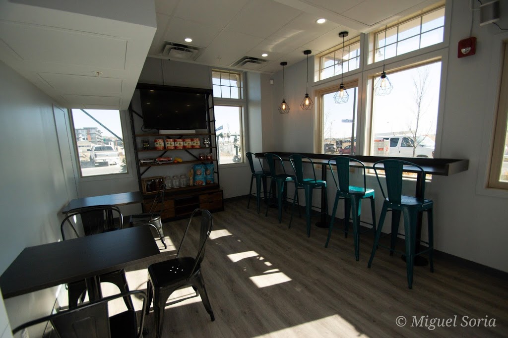 Bow Tie Pizza | 112 Mahogany St, Calgary, AB T3M 2R2, Canada | Phone: (403) 299-0000