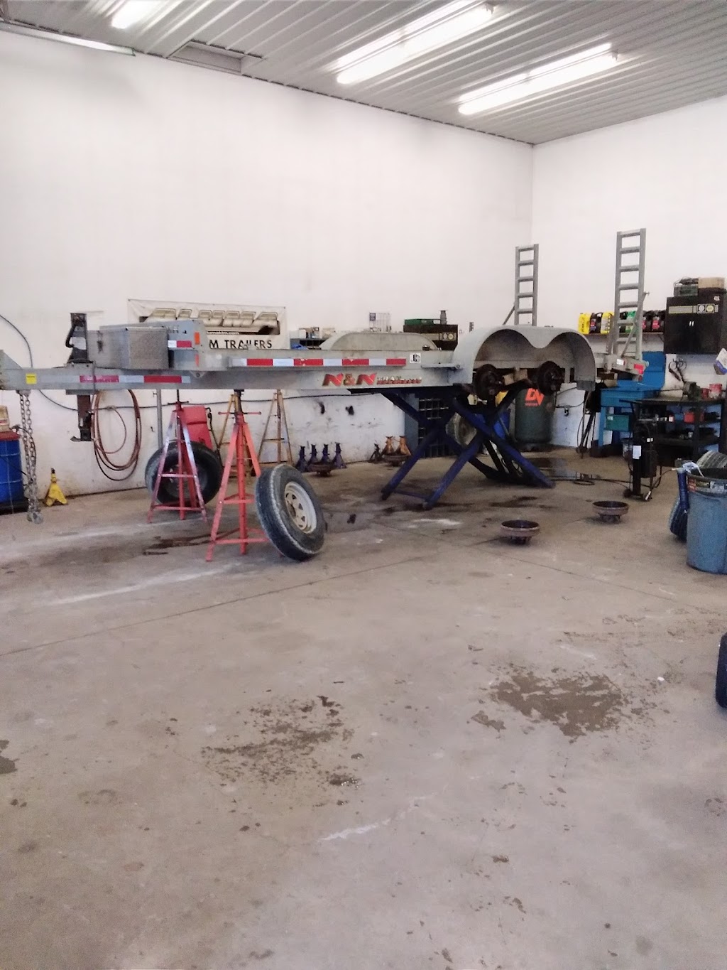 Colins Trailer and Auto Service | 175 N Port Rd, Port Perry, ON L9L 1B2, Canada | Phone: (905) 982-7777