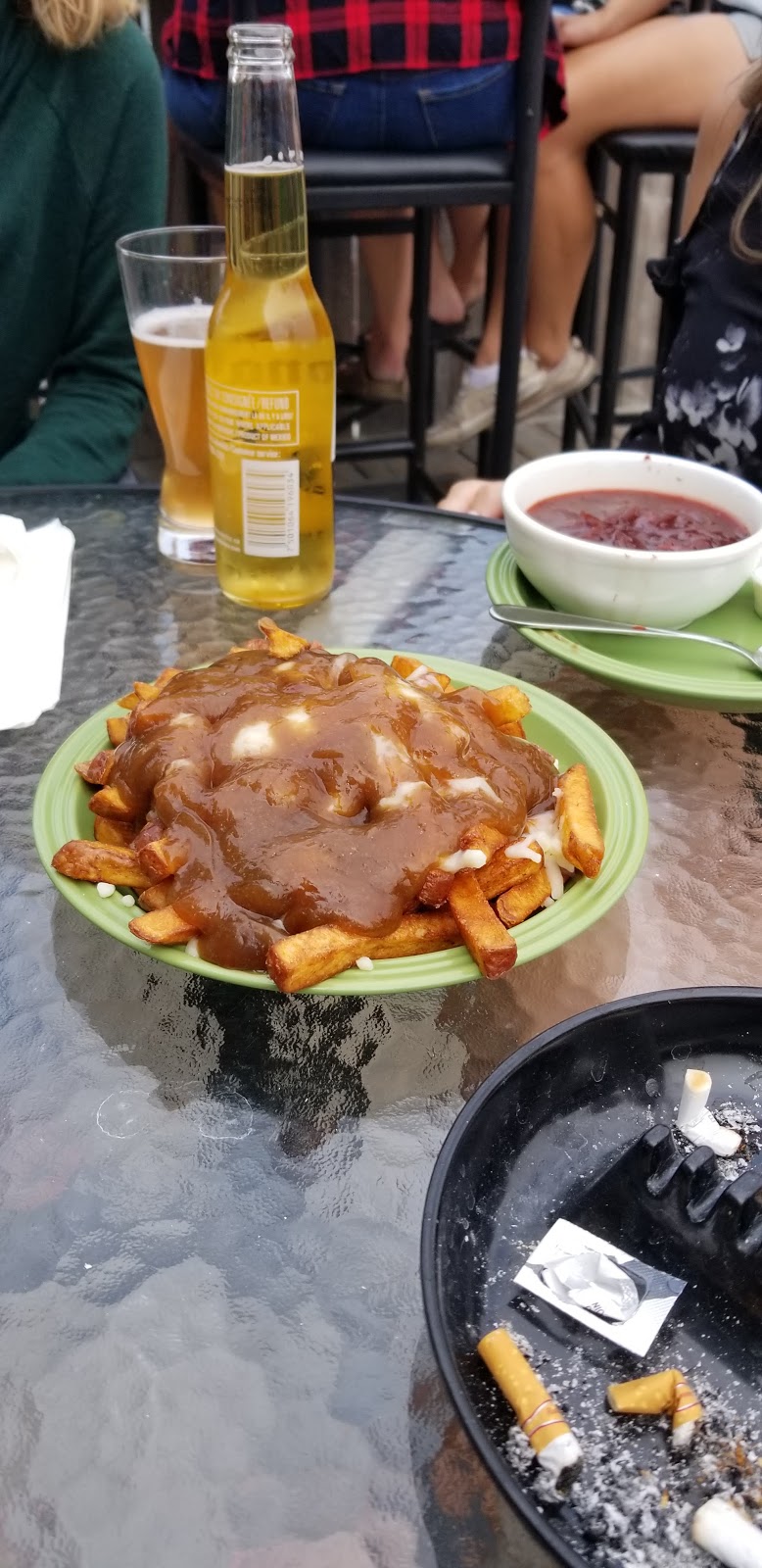 Gimli Hotel Restaurant | 21 Centre St, Gimli, MB R0C 1B0, Canada | Phone: (204) 642-3284