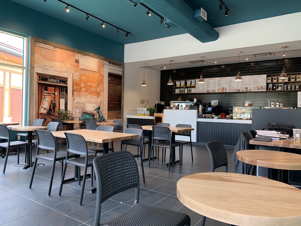 La Diperie Mont-Tremblant | 195 Mnt Ryan, Mont-Tremblant, QC J8E 1S3, Canada | Phone: (873) 230-3010