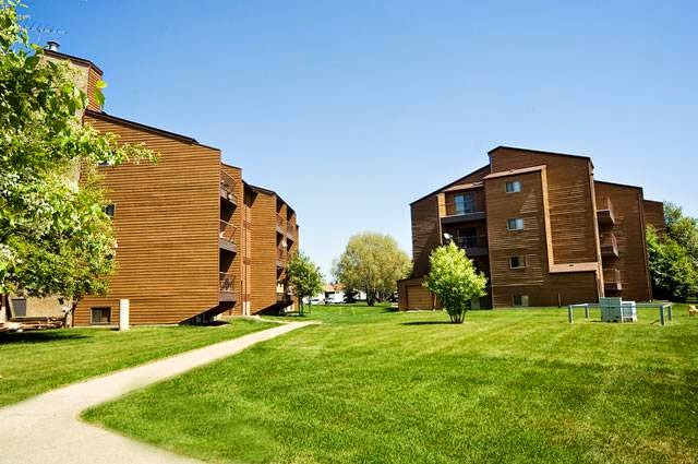 Southdale Park Apartments | 4603 20 Ave NW, Edmonton, AB T6L 5W7, Canada | Phone: (780) 461-3399