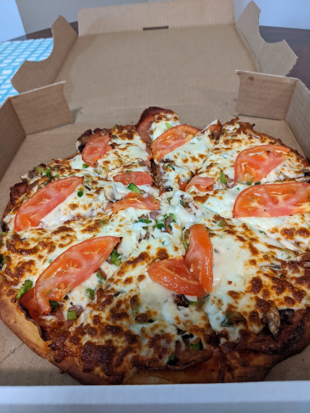 Roselinas Pizza | 4 King Ave E, Newcastle, ON L1B 1H6, Canada | Phone: (905) 987-7777