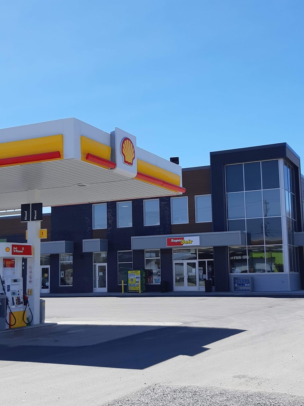 Shell | 680 Rue Jean-Rioux, Trois-Pistoles, QC G0L 4K0, Canada | Phone: (418) 851-4735