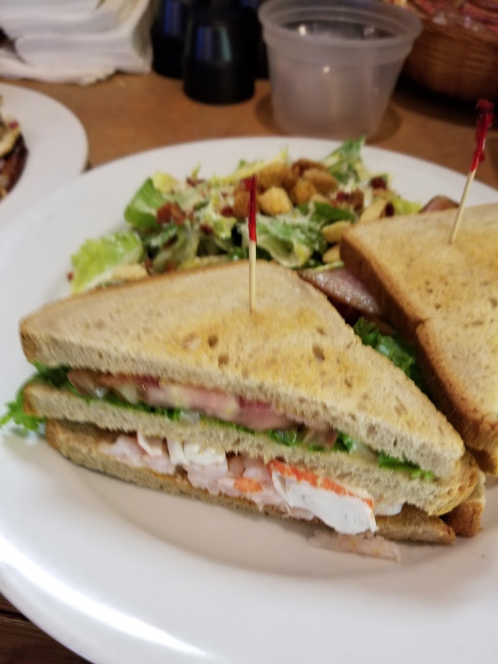 The Anchor Inn Neighbourhood Pub & Restaurant | 3030 Smith Dr, Armstrong, BC V0E 1B1, Canada | Phone: (250) 546-8210
