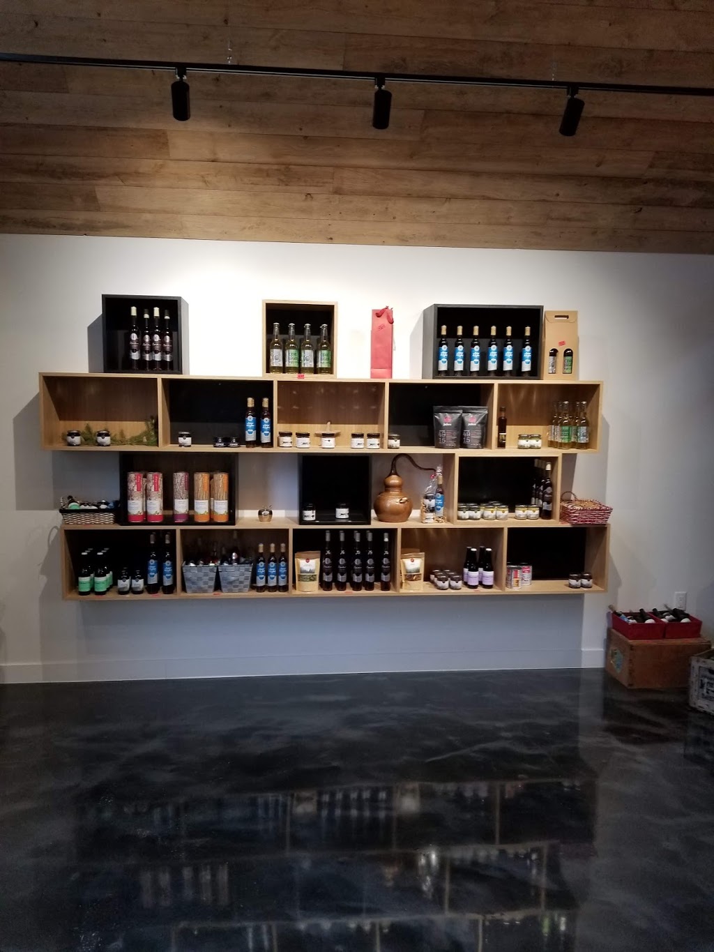 Cidrerie Autour de la pomme | 187 Chemin Jolley, Shefford, QC J2M 1N4, Canada | Phone: (450) 522-4343