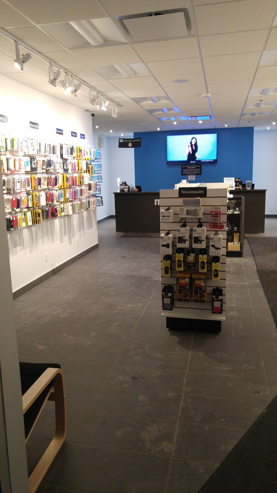 Mobile Expert Chicoutimi | 1415 Rue Des Champs-Élysées Local 4, Chicoutimi, QC G7H 6J2, Canada | Phone: (418) 290-2079