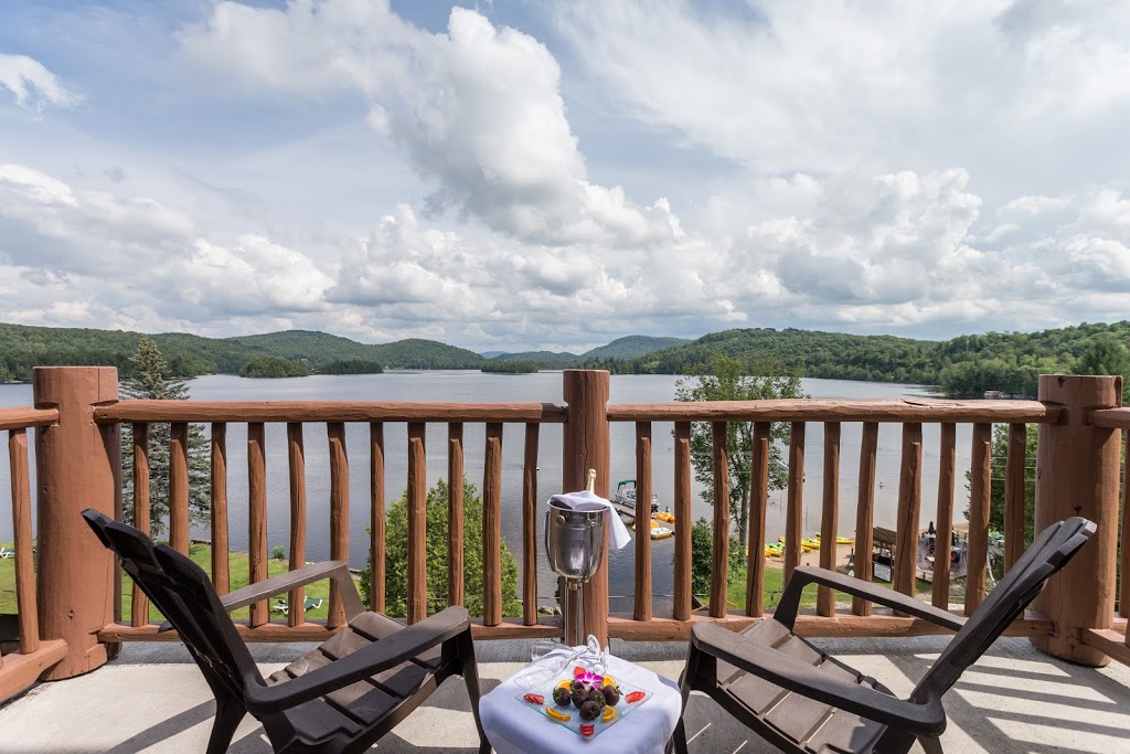 Le Grand Lodge Mont-Tremblant | 2396 Rue Labelle, Mont-Tremblant, QC J8E 1T8, Canada | Phone: (800) 567-6763