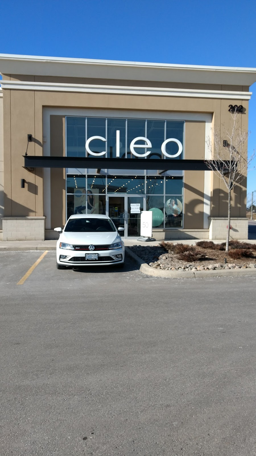 Cleo | Smart Centres Oakville Unit #K4, 202 Oak Walk Dr, Oakville, ON L6H 0H4, Canada | Phone: (905) 257-4894