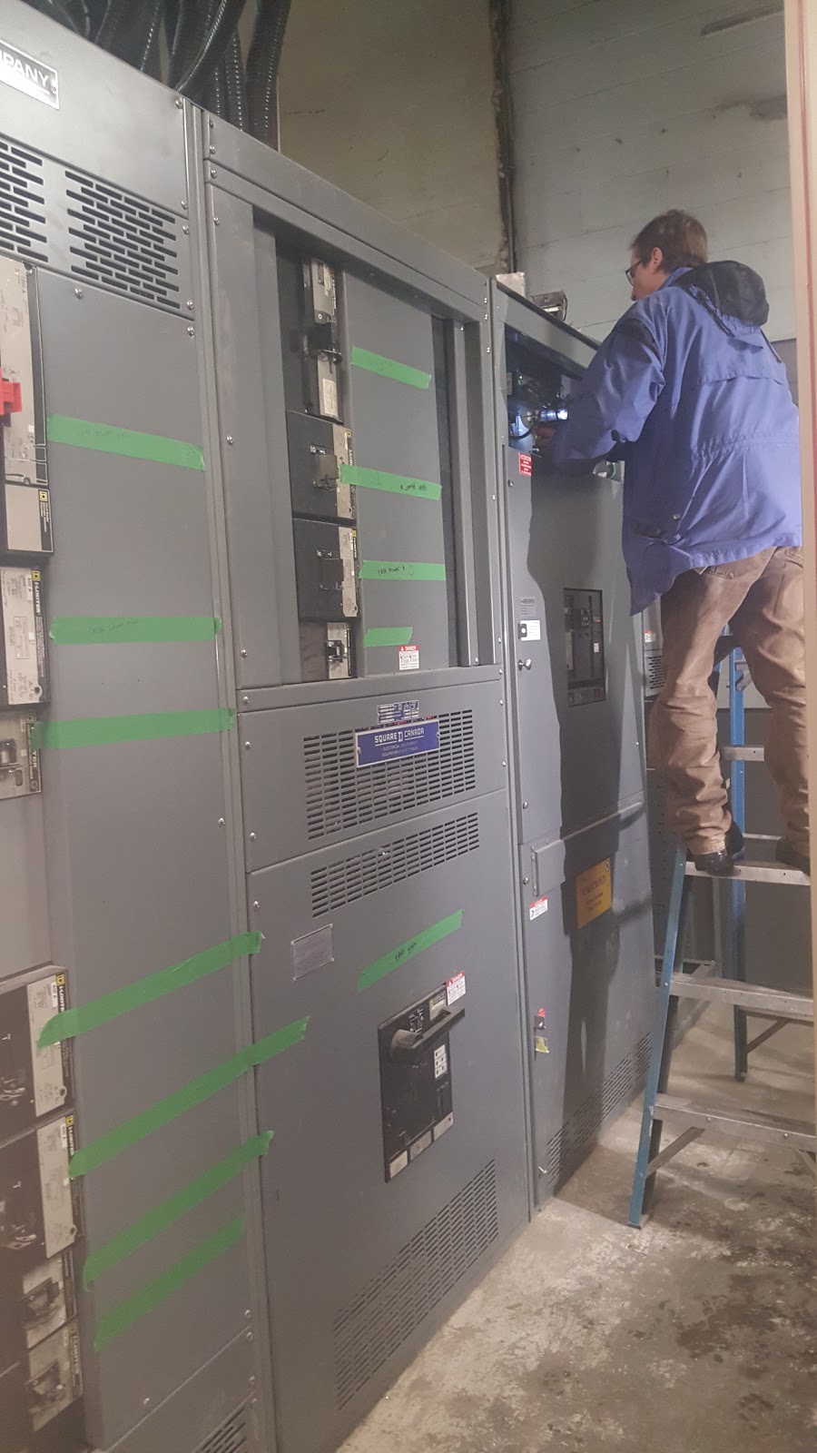 GRP Nortek, Entrepreneur Électricien - Maitre Électricien | 509 Rue Lindbergh, Laval, QC H7P 2N8, Canada | Phone: (450) 963-4777