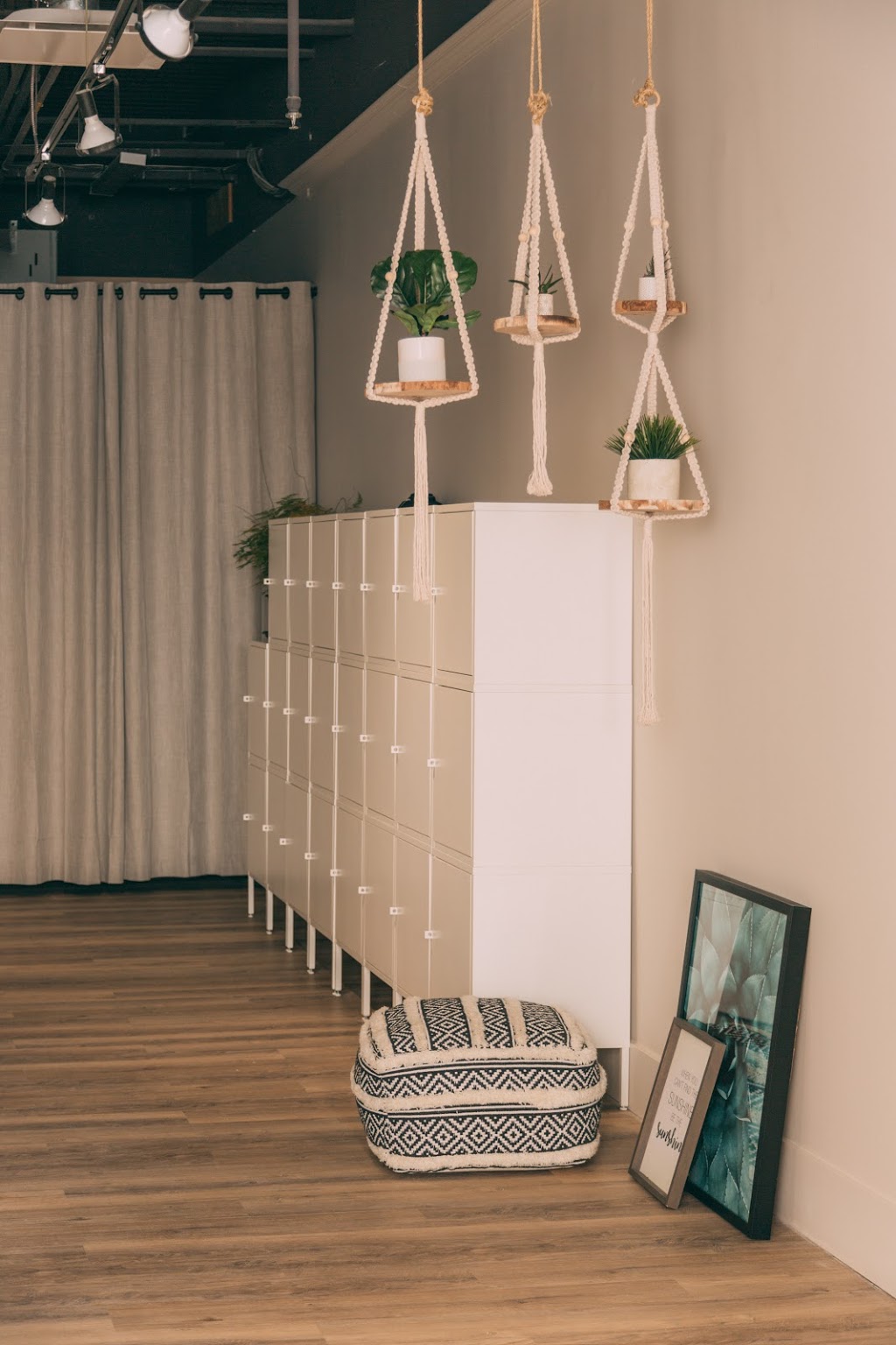Studio Nostaa | 830 Montée Masson, Mascouche, QC J7K 2L7, Canada | Phone: (450) 474-4840