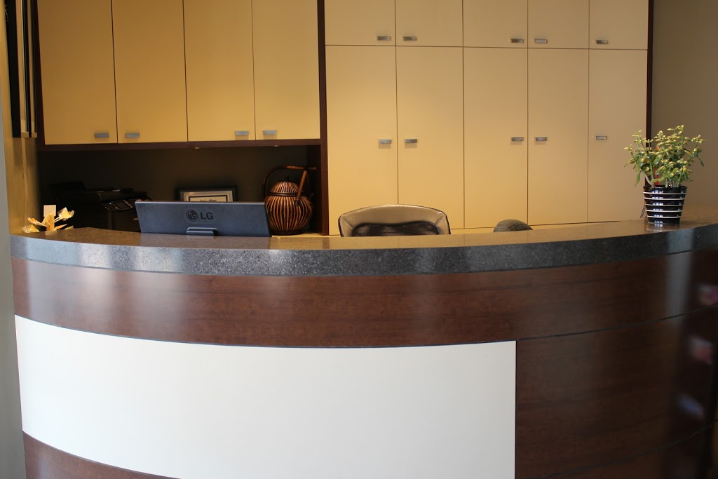Glamorgan Dental Ctr | 17, 3919 Richmond Rd SW, Calgary, AB T3E 4P2, Canada | Phone: (403) 242-4303