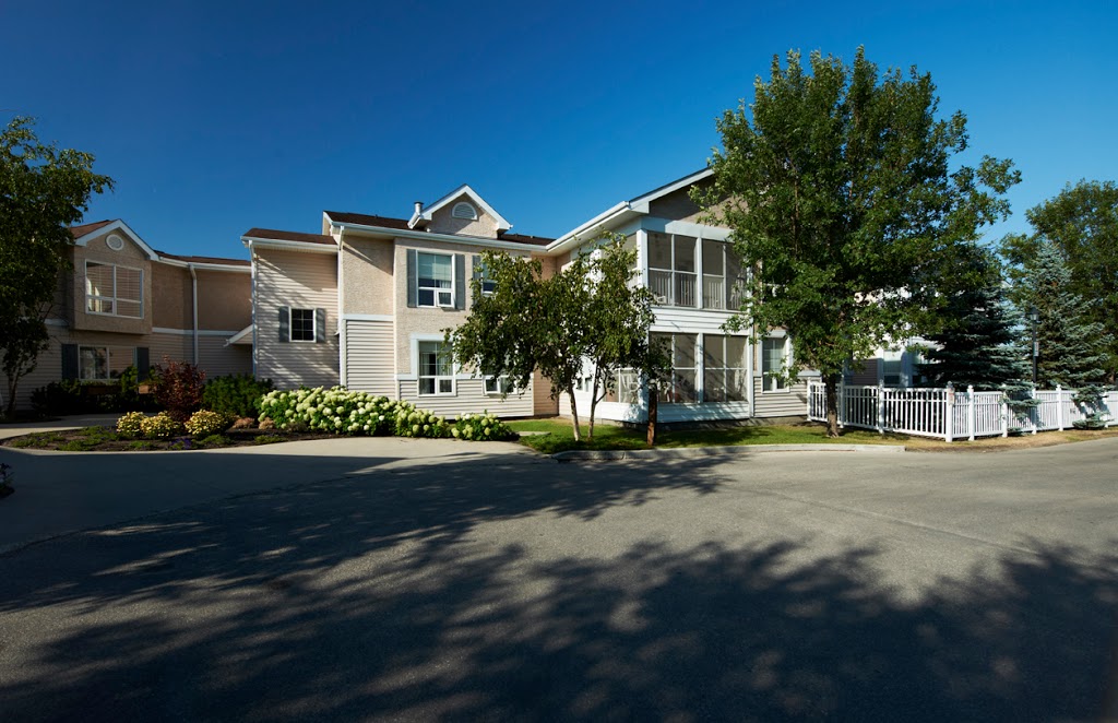 Revera The Rosewood | 857 Wilkes Ave, Winnipeg, MB R3P 2M2, Canada | Phone: (204) 487-9600