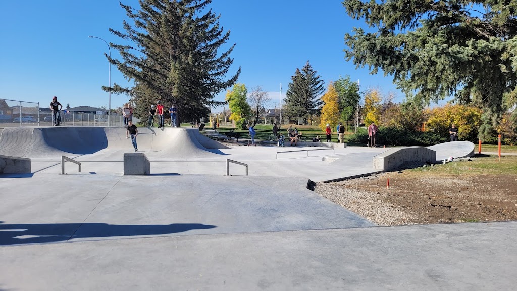 Centennial Park / Spray Park | 568 26 St S, Fort Macleod, AB T0L 0Z0, Canada | Phone: (403) 553-4425