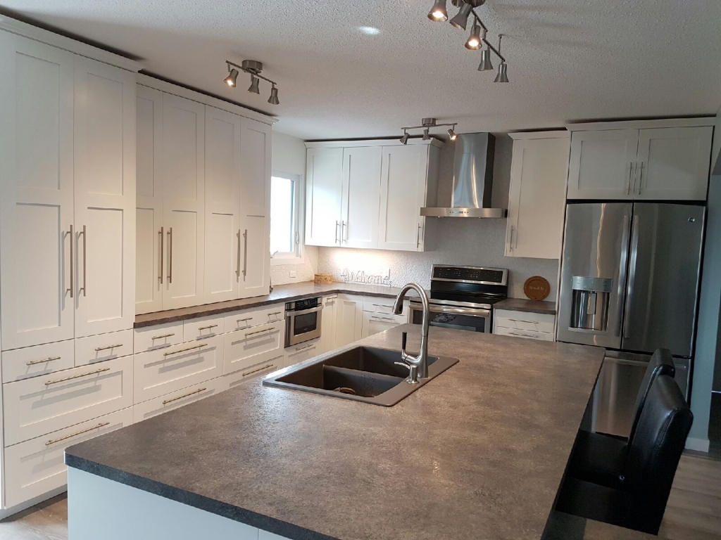 Clark Contracting Corp. | Box 118, Carstairs, AB T0M 0N0, Canada | Phone: (403) 860-9271