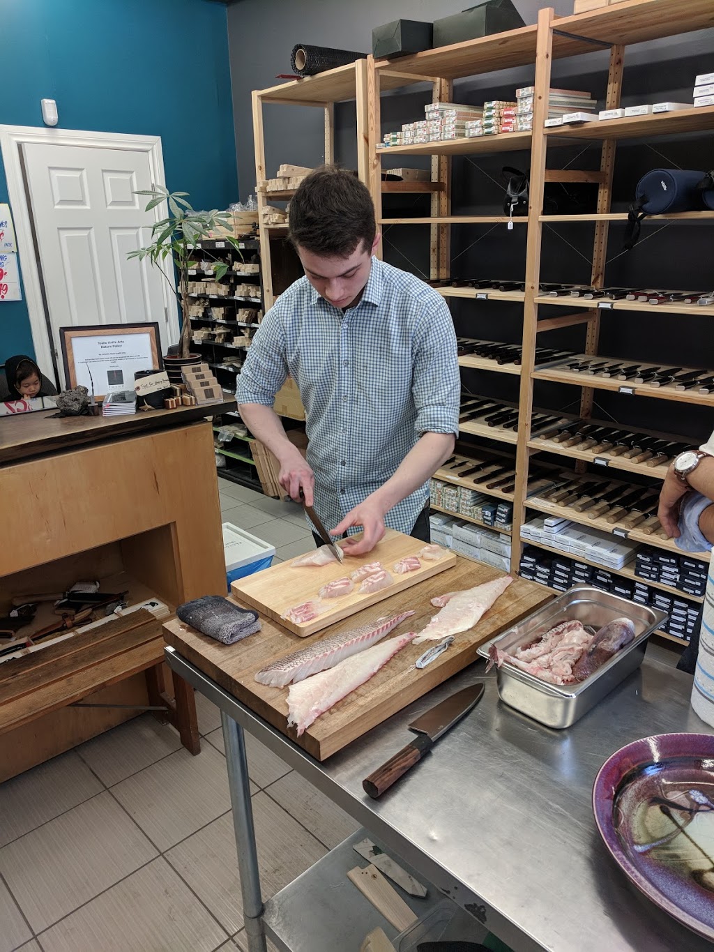 Tosho Knife Arts | 934 Bathurst St, Toronto, ON M5R 3G5, Canada | Phone: (647) 722-6329