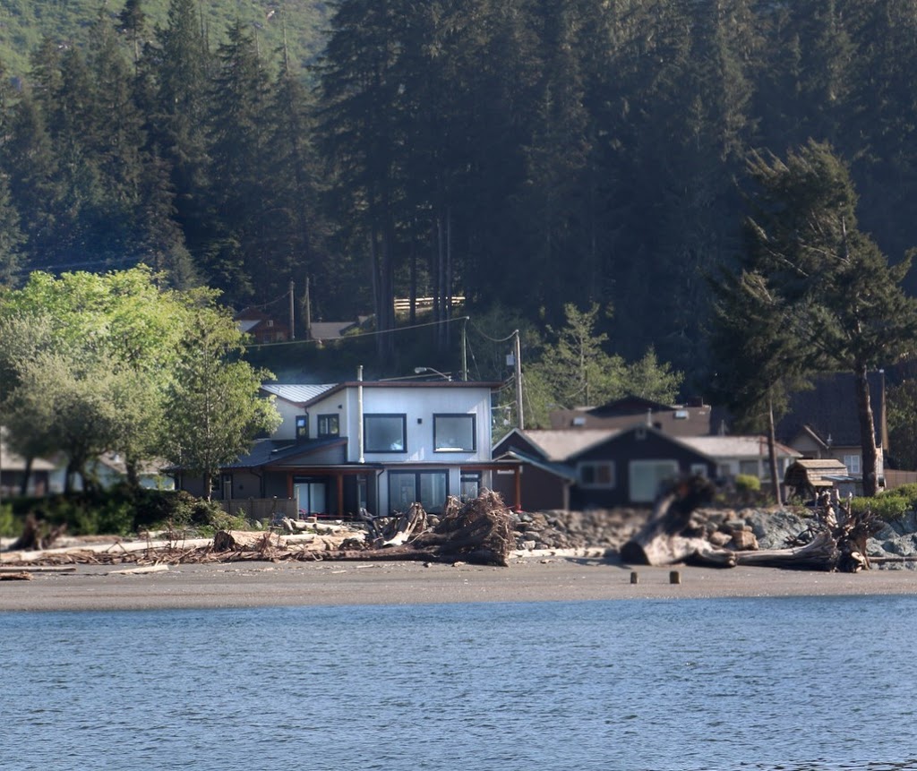 The Whale’s Tale Vacation Rental | 6656 Queesto Dr, Port Renfrew, BC V0S, Canada | Phone: (778) 746-1908