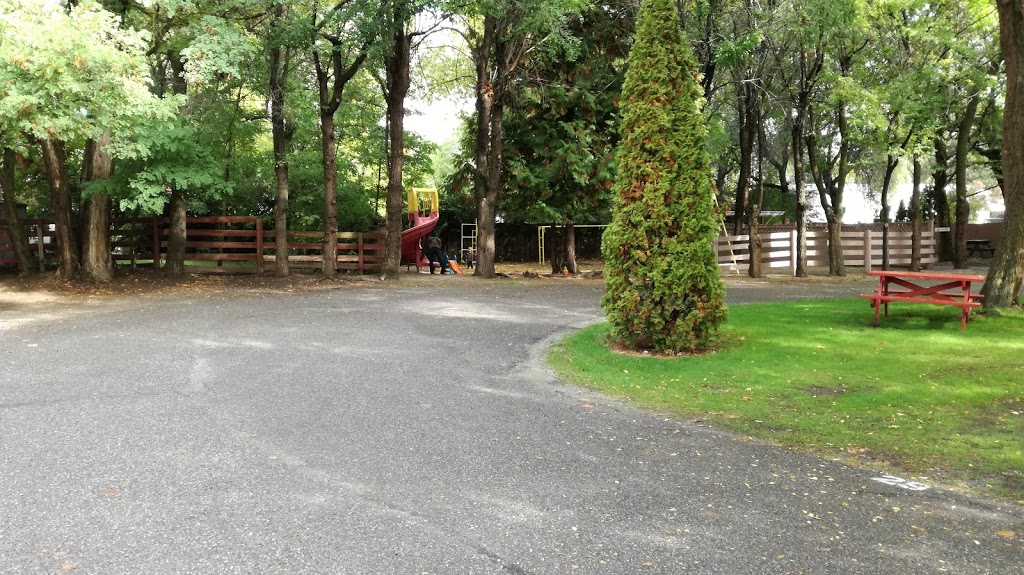 Hiawatha RV Park | 3795 Lakeshore Rd, Kelowna, BC V1W 3K3, Canada | Phone: (250) 861-4837