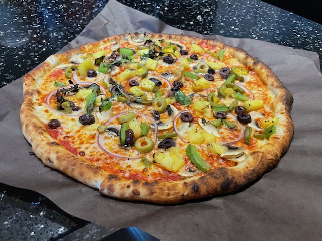 Gravity Pizza Cafe & Starbucks | 58 Marine Parade Dr, Etobicoke, ON M8V 4G1, Canada | Phone: (416) 201-7070