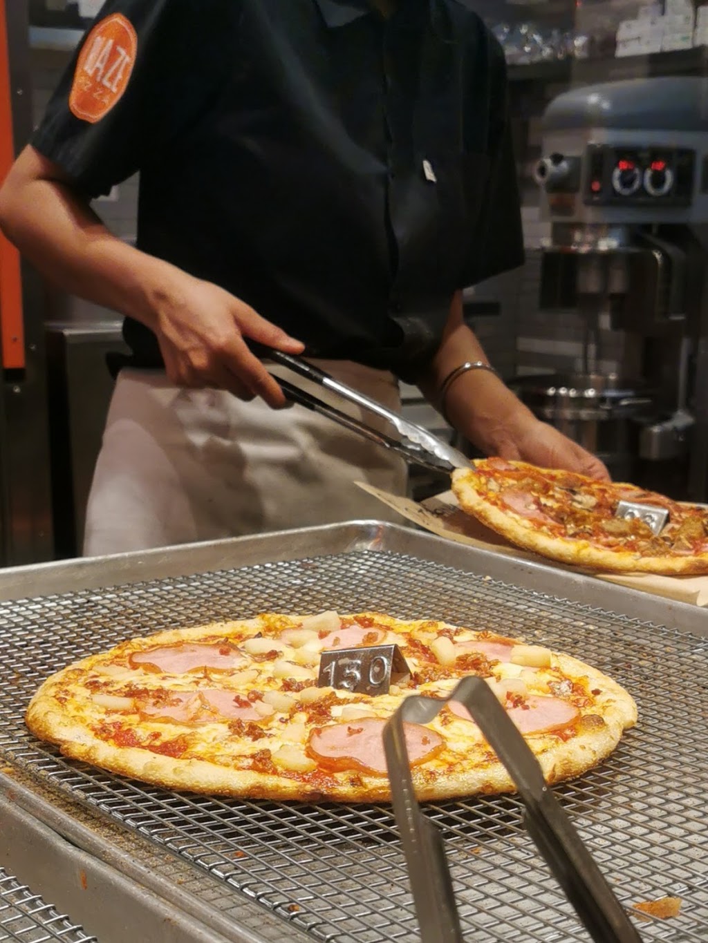 Blaze Pizza | 1 Bass Pro Mills Dr, Concord, ON L4K 5W4, Canada | Phone: (905) 367-0260