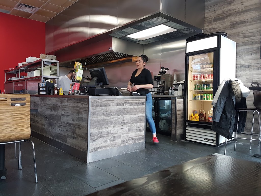 Greek Village Bar And Grill | 1 - 730 Danforth Ave, Toronto, ON M4J 1L5, Canada | Phone: (416) 792-4244